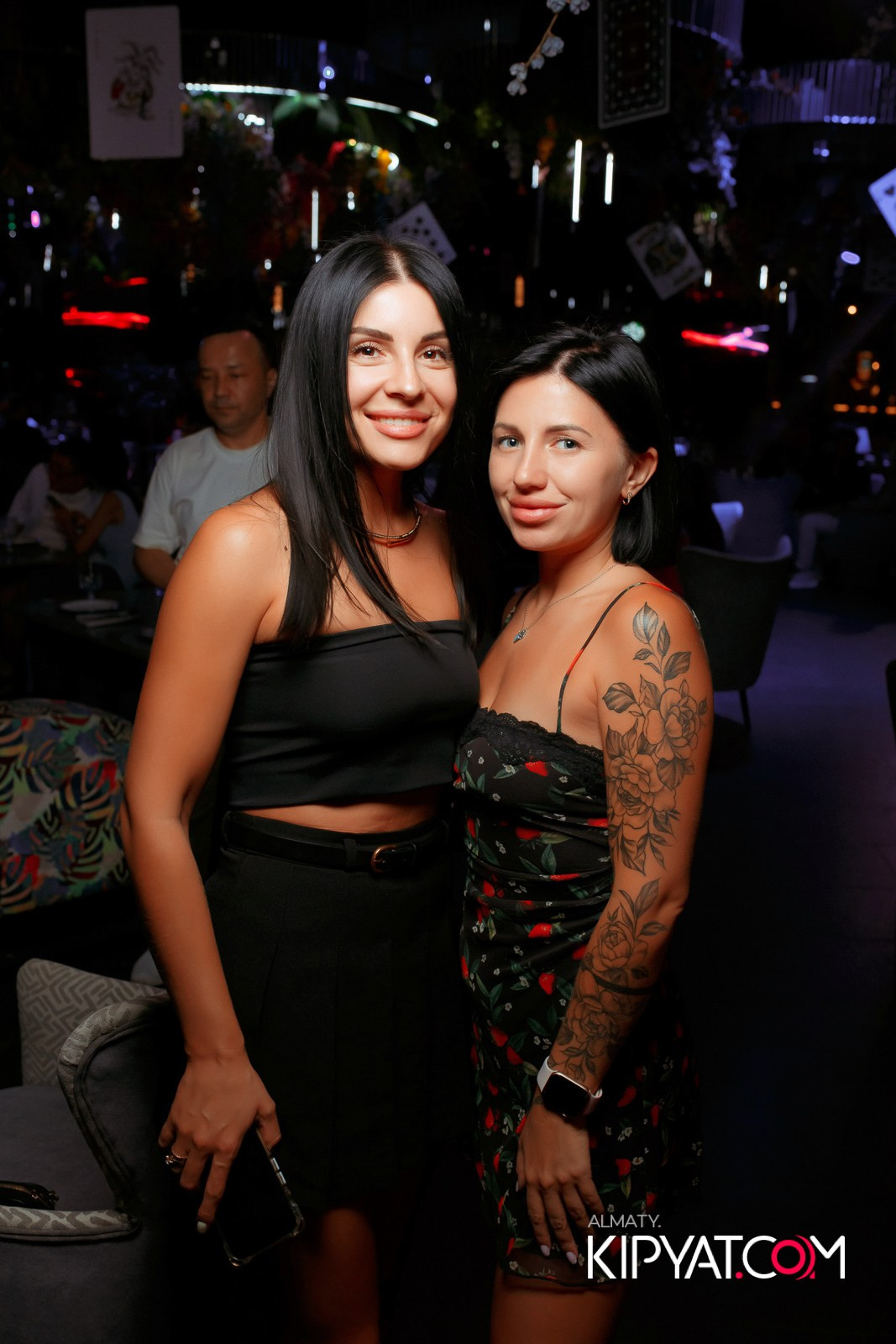 FRIENDS BAR & TERRACE. КИПЯТКОМ АЛМАТЫ!