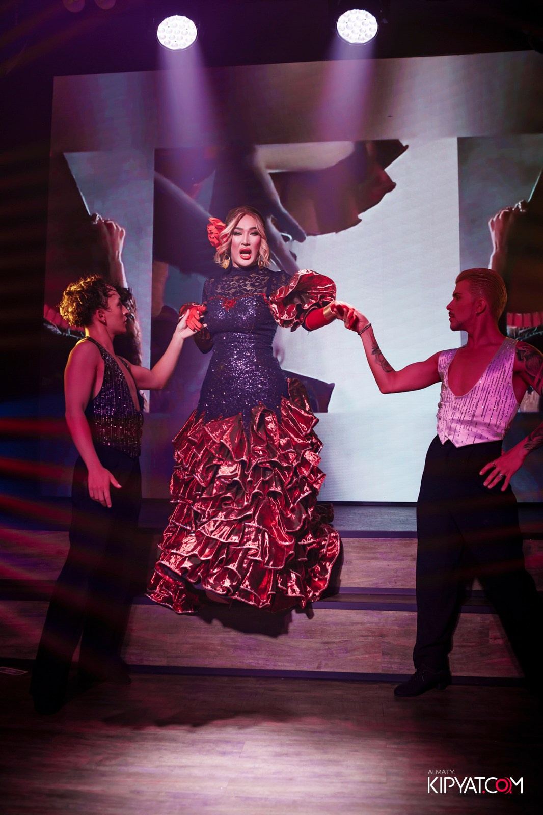 НОЧНОЙ КЛУБ ICON. КИПЯТКОМ АЛМАТЫ!