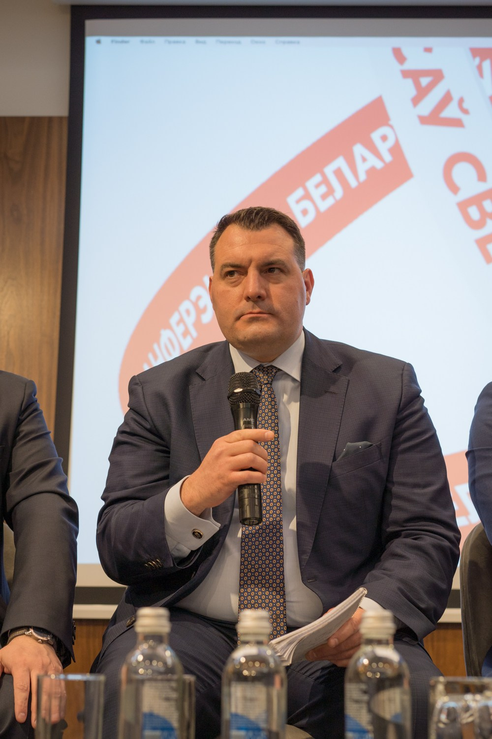 Канферэнцыя беларусаў свету II. Photographer in Vilnius