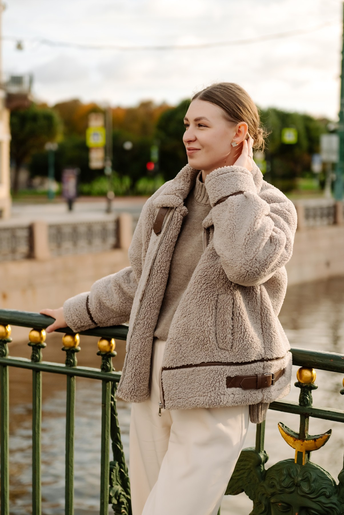Осенняя фотосессия с парнем в Питере в центре города. Свадебный и сеейный фотограф в Санкт-Петербурге Елена Худякова