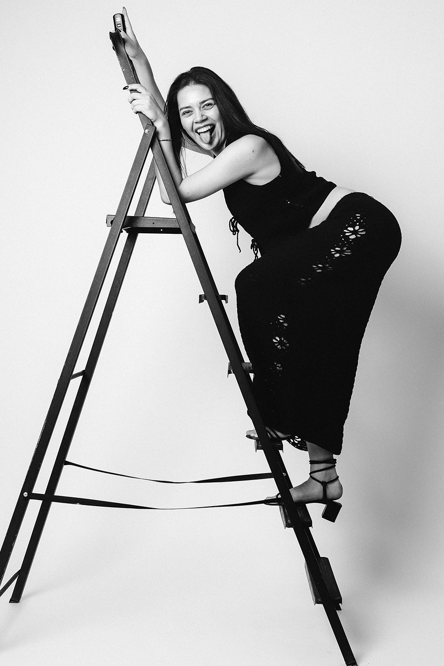 Фотостудия в Самаре. Фотостудия без фотографа. Автопортретная Самара