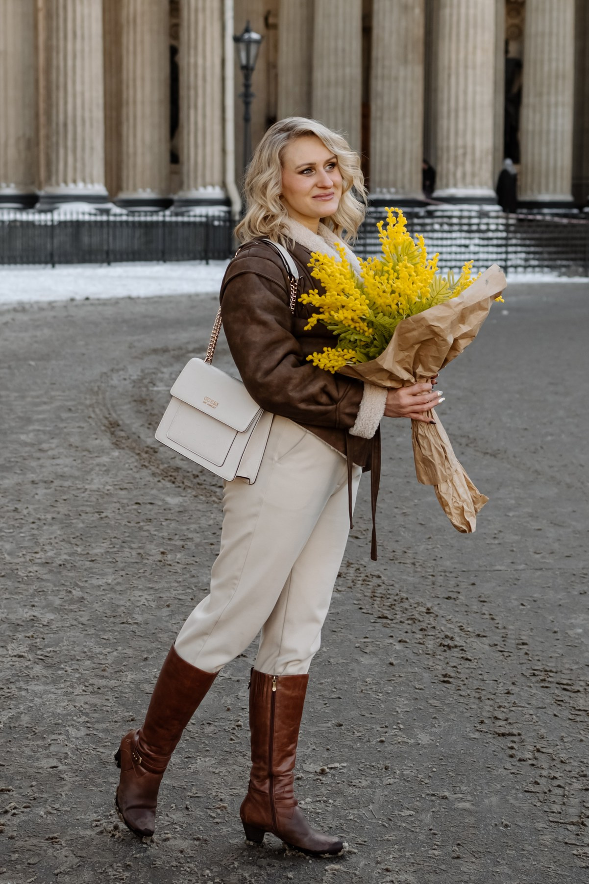 Весна. Прогулка с цветами. Свадебный и семейный фотограф в Санкт-Петербурге Елена Худякова