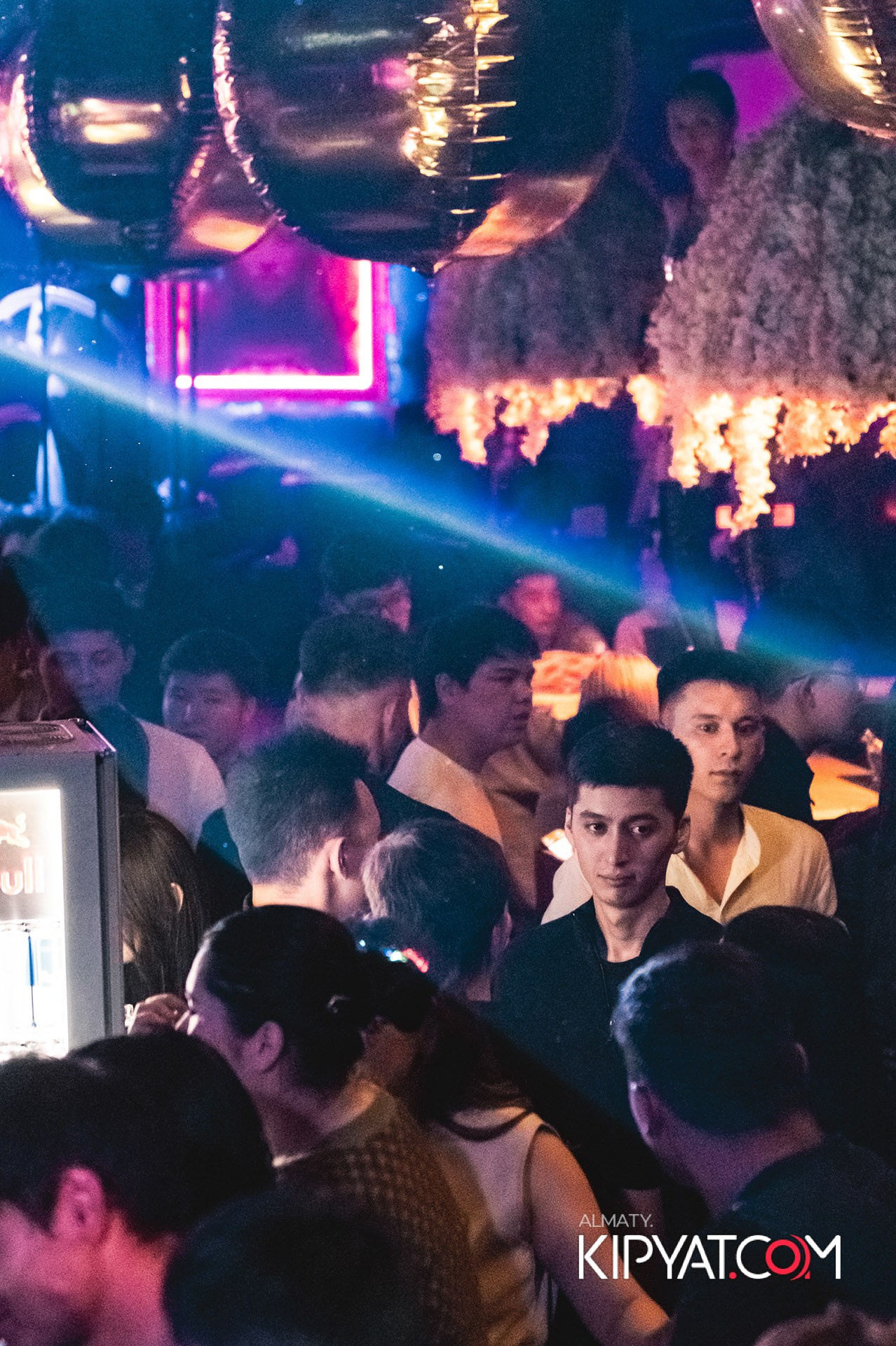 Uyat Emes Ваr. КИПЯТКОМ АЛМАТЫ!