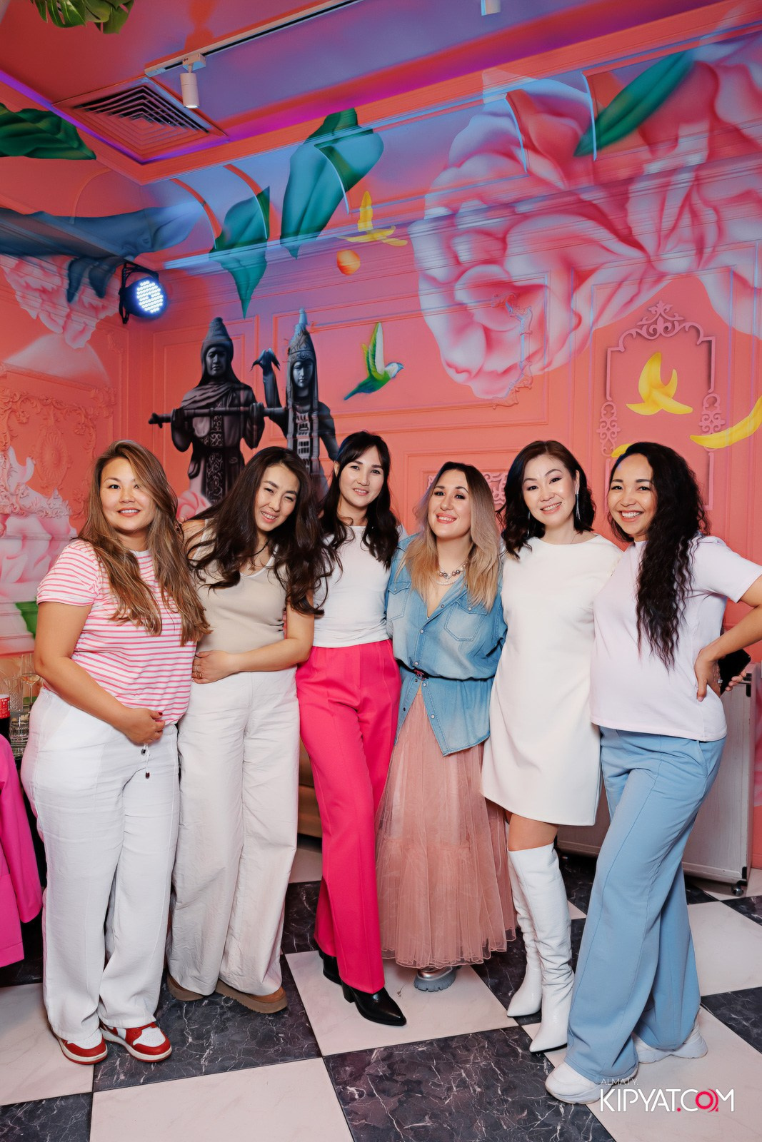 ДЕНЬ РОЖДЕНИЯ ВИКТОРИИ. КИПЯТКОМ АЛМАТЫ!