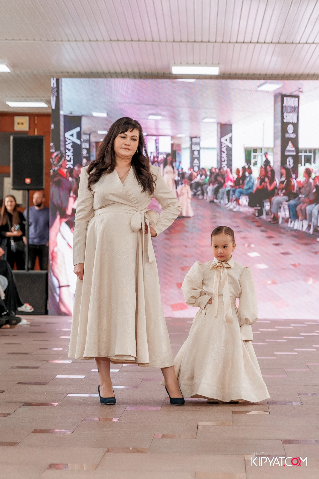 JUNIOR FASHION SHOW. КИПЯТКОМ АЛМАТЫ!