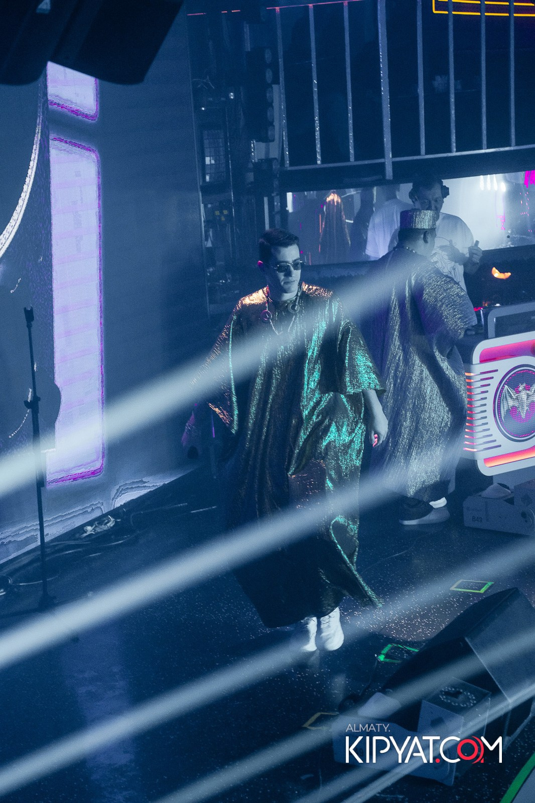 SANTA BARBARA — ВЫСТУПЛЕНИЕ LIZWI. КИПЯТКОМ АЛМАТЫ!