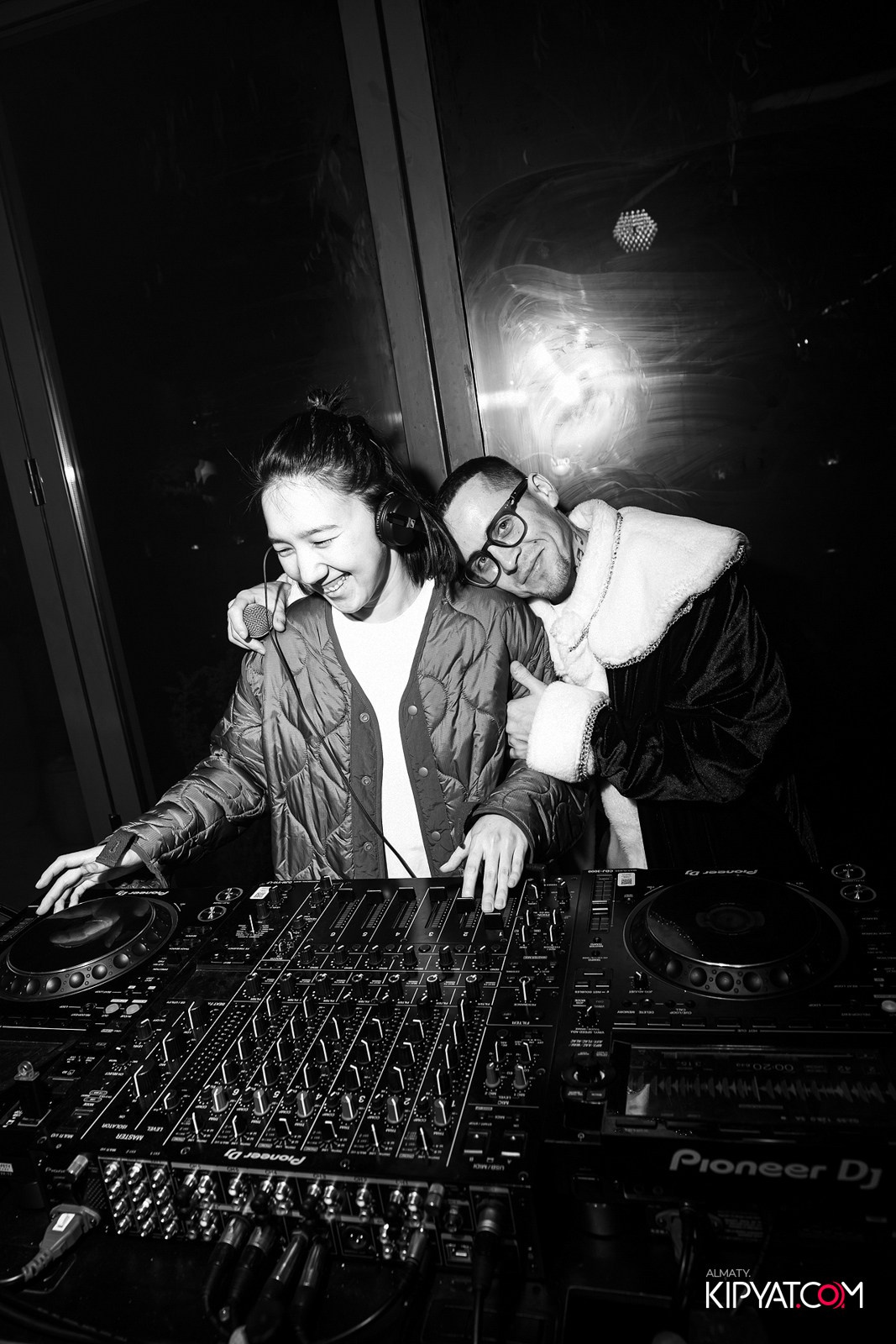 EDEN BAR & RESTAURANT. КИПЯТКОМ АЛМАТЫ!