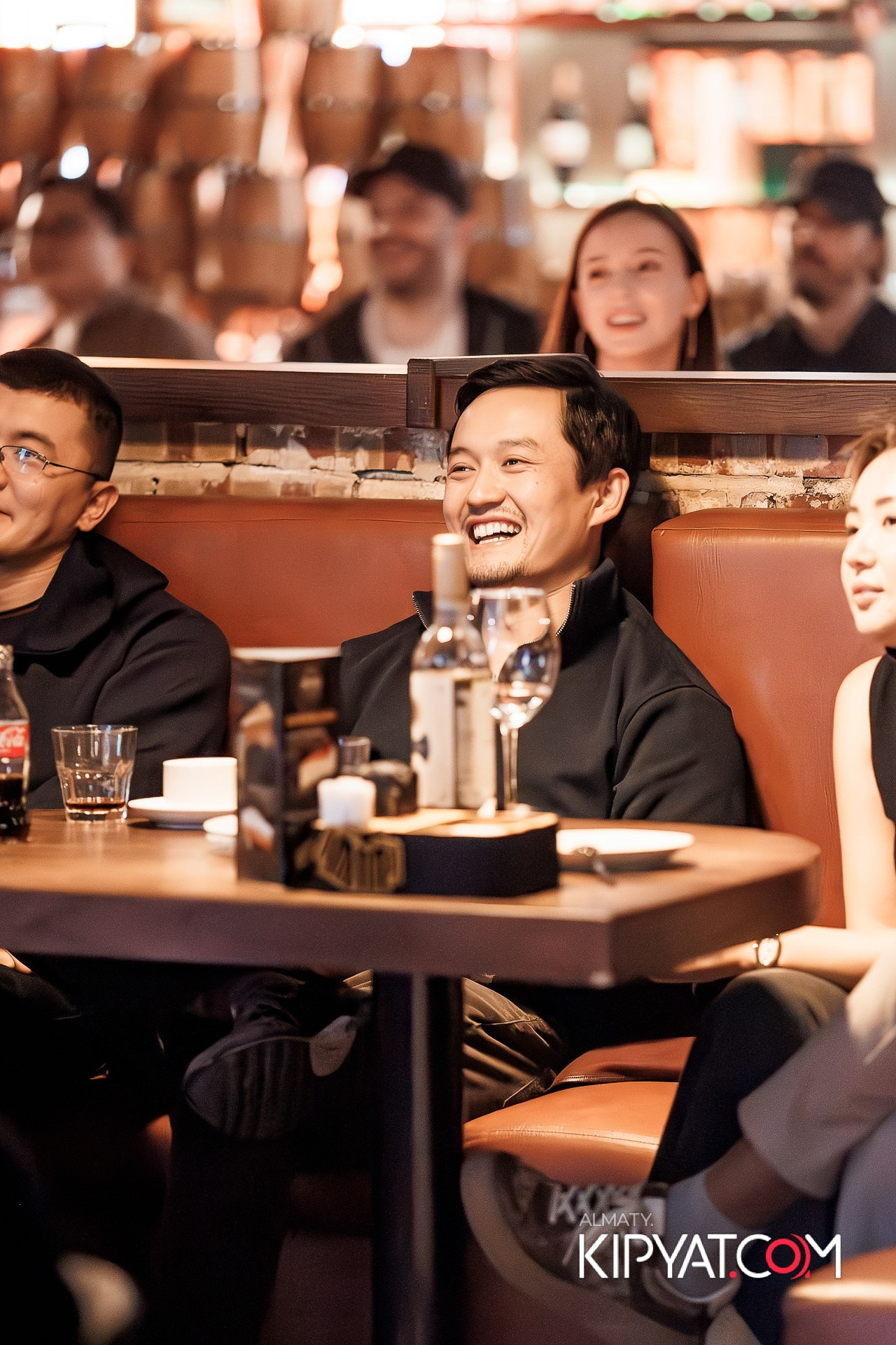 СОЛЬНЫЙ СТЕНДАП КОНЦЕРТ АЛЕКСАНДРА МЕРКУЛЬ. КИПЯТКОМ АЛМАТЫ!