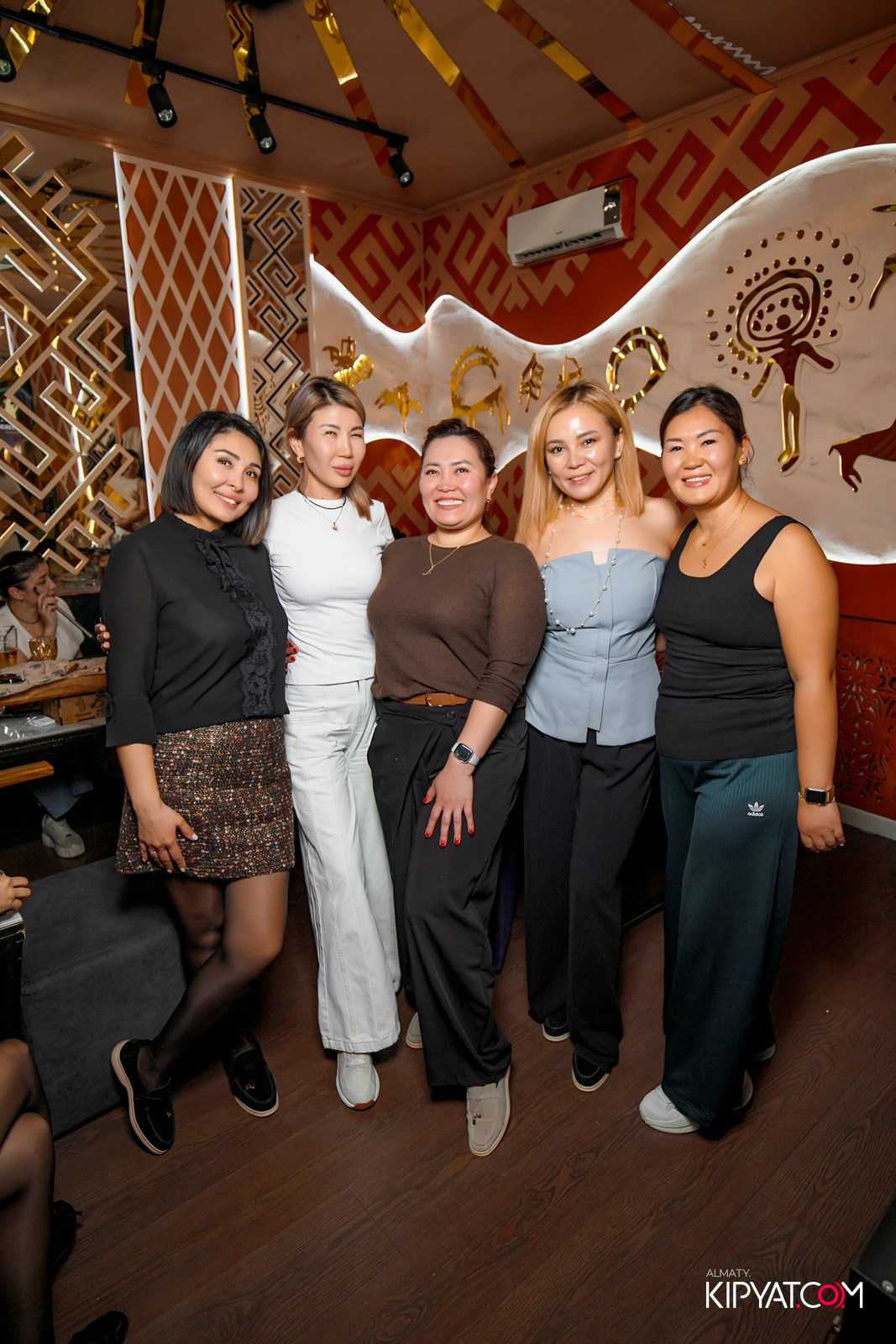 УХО И МЕДВЕДЬ НА ГАГАРИНА. КИПЯТКОМ АЛМАТЫ! Фотосъемка мероприятий в Алматы