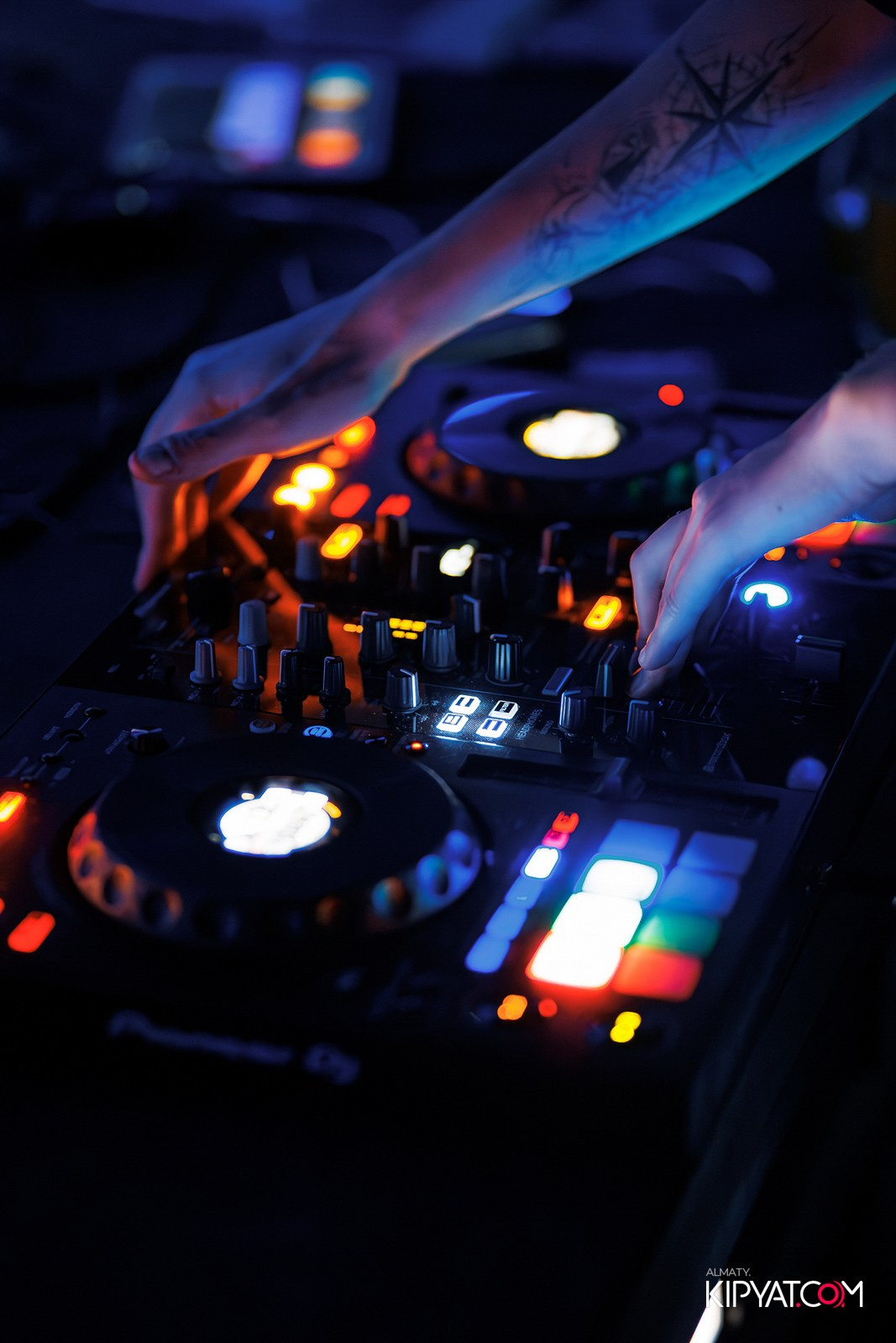 EVENT BAR. КИПЯТКОМ АЛМАТЫ!