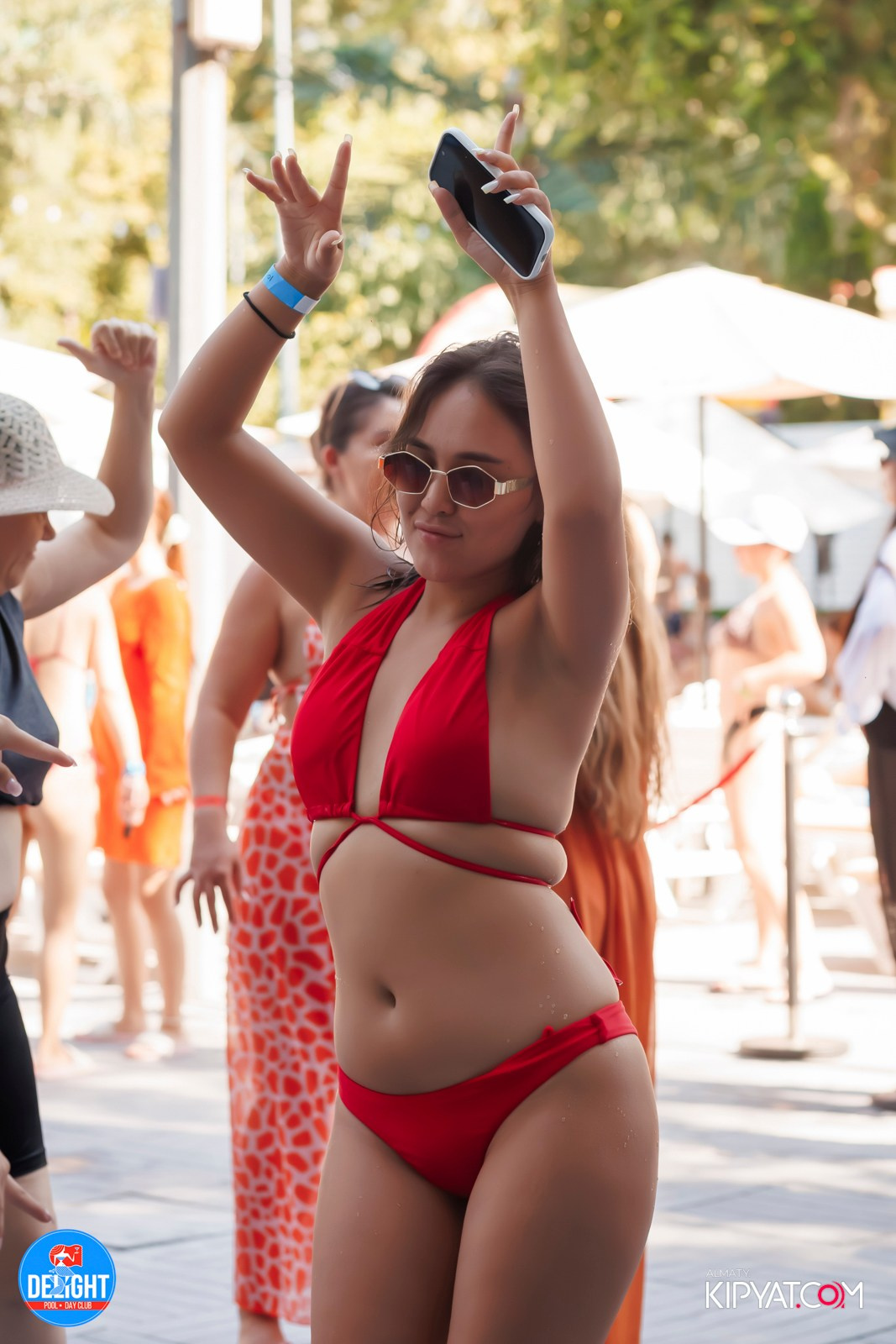 WHITE PARTY — DELIGHT POOL DAY CLUB. КИПЯТКОМ АЛМАТЫ! Фотосъемка мероприятий в Алматы