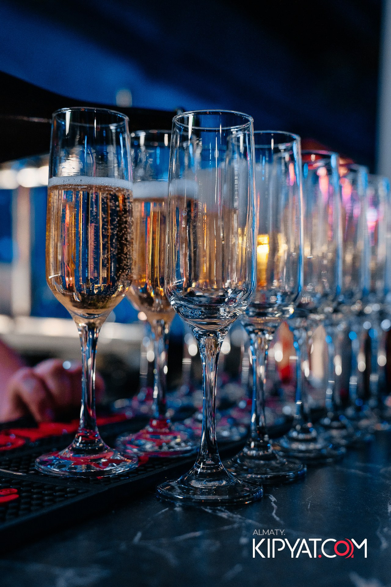 ДОРОГАЯ, Я НЕ ПИЛ. КИПЯТКОМ АЛМАТЫ!