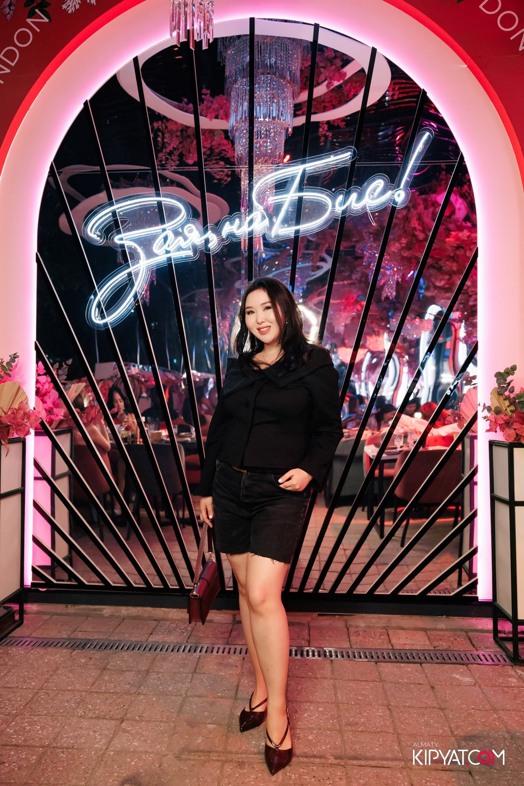 НОДАР РЕВИЯ В «ЗАЯ, НА БИС». КИПЯТКОМ АЛМАТЫ!