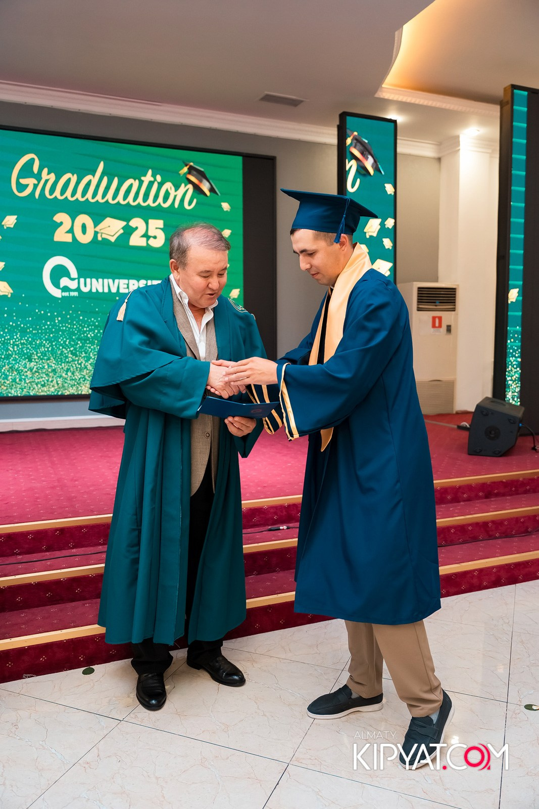 GRADUATION 2025 Q UNIVERSITY. КИПЯТКОМ АЛМАТЫ!