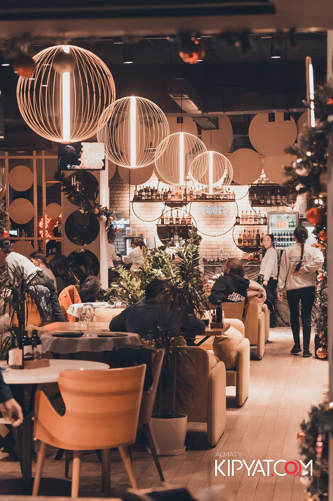 РЕСТОРАН NOODLES. КИПЯТКОМ АЛМАТЫ!