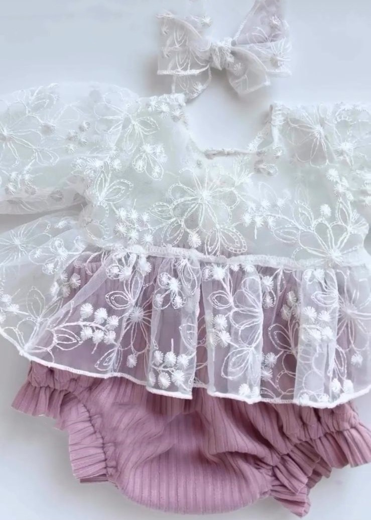 Для девочек 2-5 мес. Фотограф новорожденных в Москве Воробьева Юлия