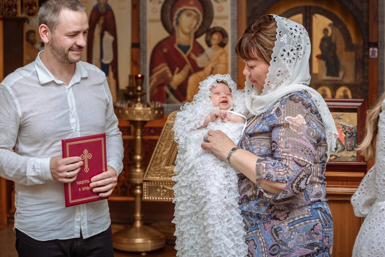 Фотосъёмка таинства крещения. Фотограф на крестины. GagarinProArt