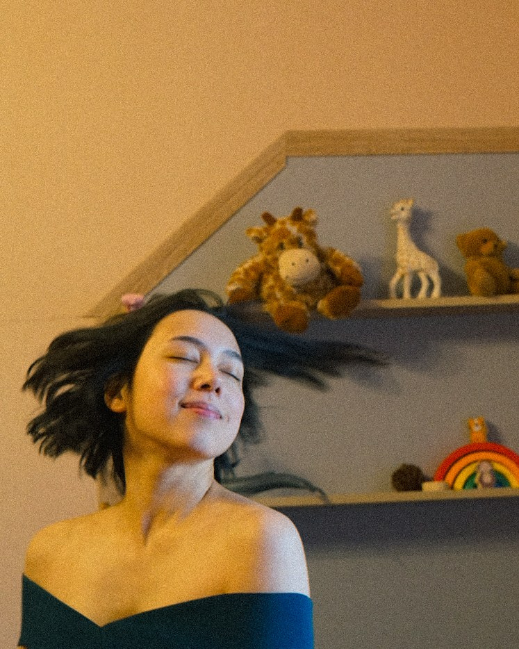 С не самым комплиментарным светом и позированием — тоже я 