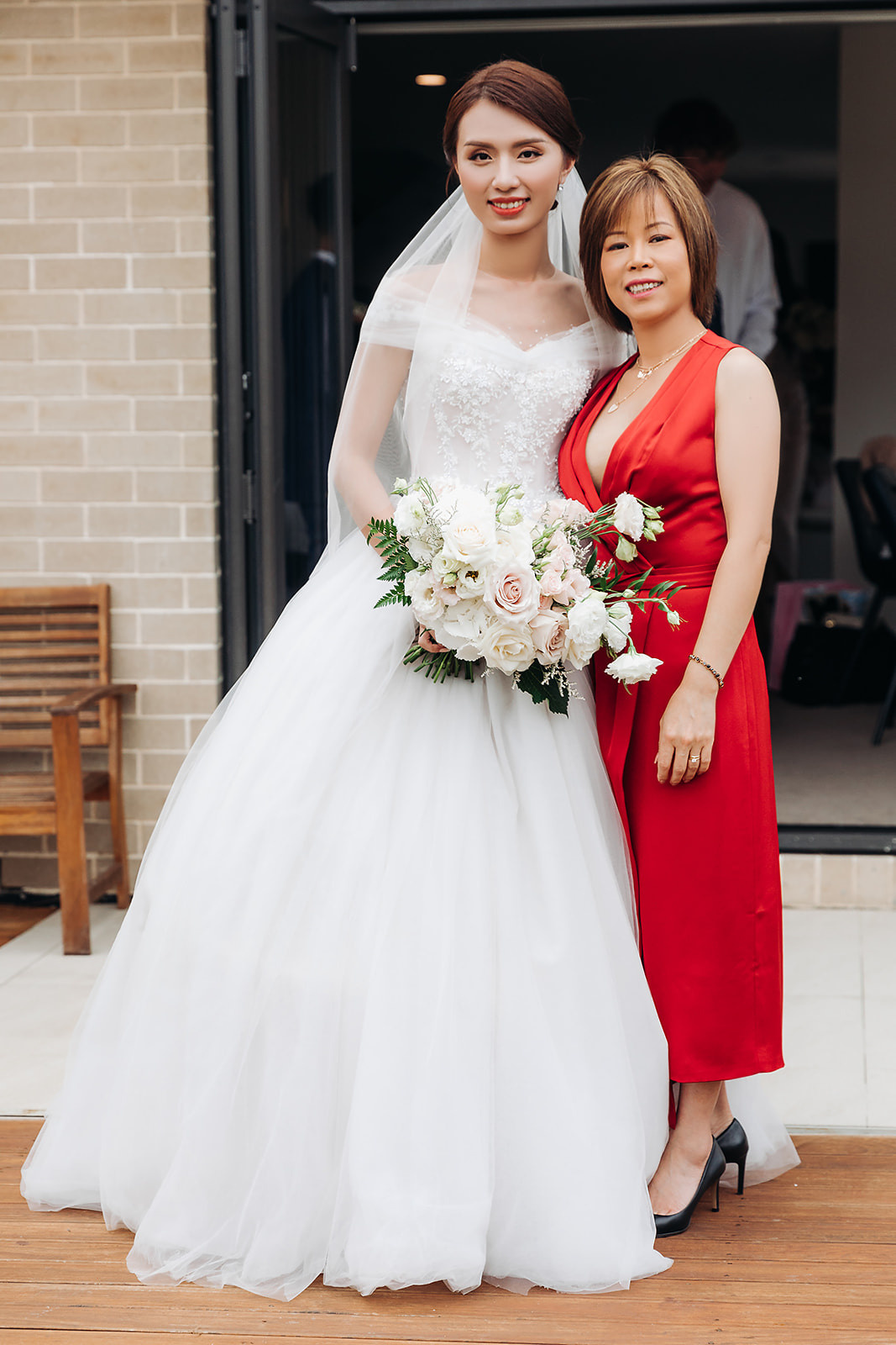 Wedding photographer in Tbilisi & Saint-Petersburg (Spb). Destination wedding photographer Peter Letu