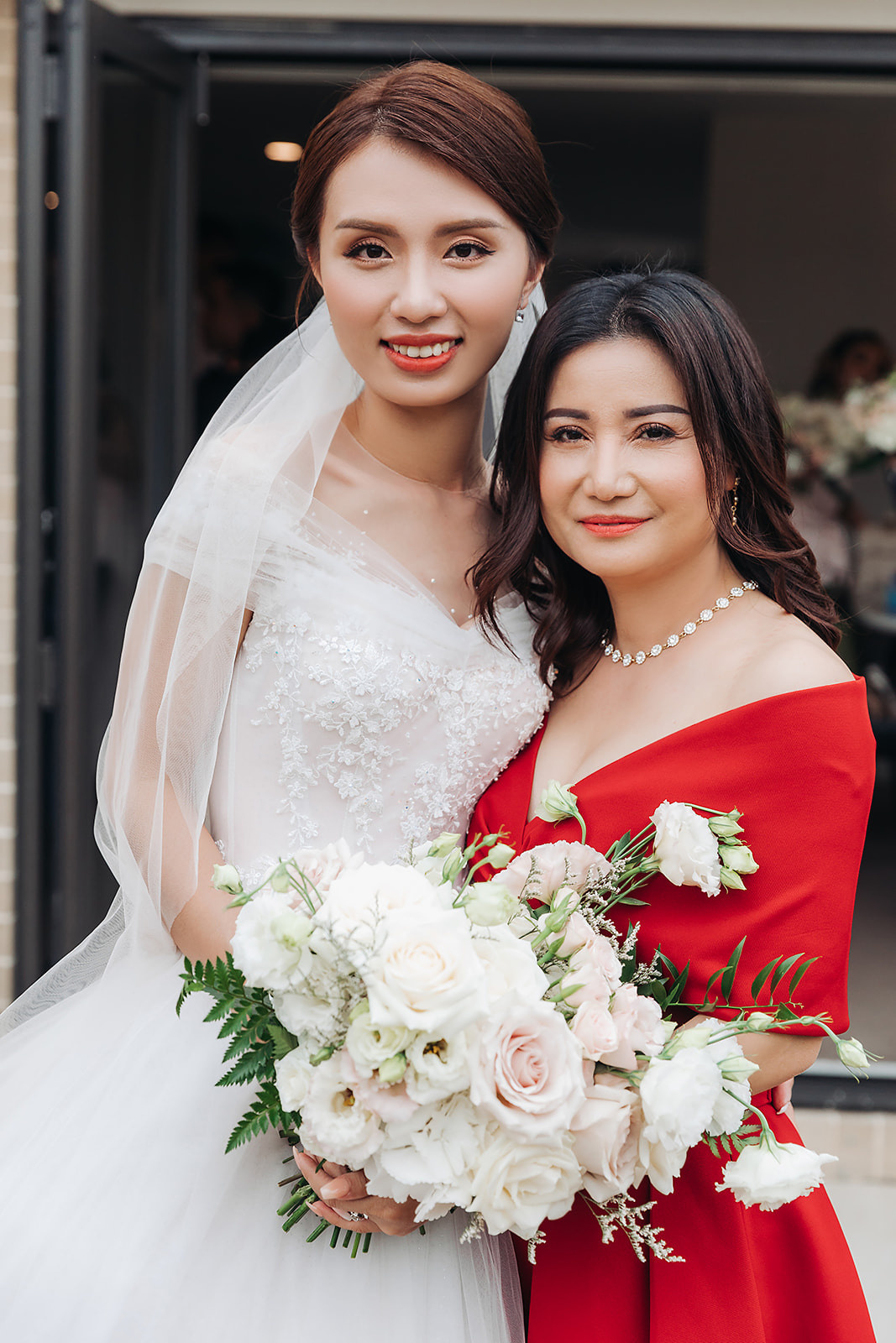 Wedding photographer in Tbilisi & Saint-Petersburg (Spb). Destination wedding photographer Peter Letu