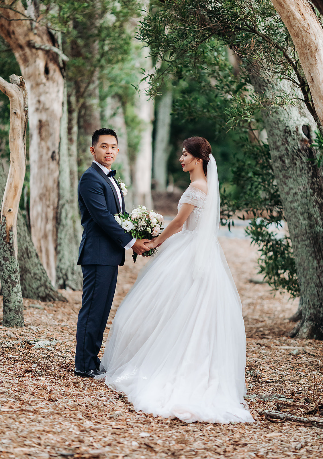 Wedding photographer in Tbilisi & Saint-Petersburg (Spb). Destination wedding photographer Peter Letu