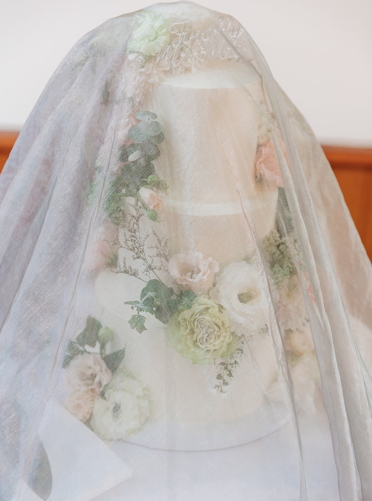 Wedding photographer in Tbilisi & Saint-Petersburg (Spb). Destination wedding photographer Peter Letu