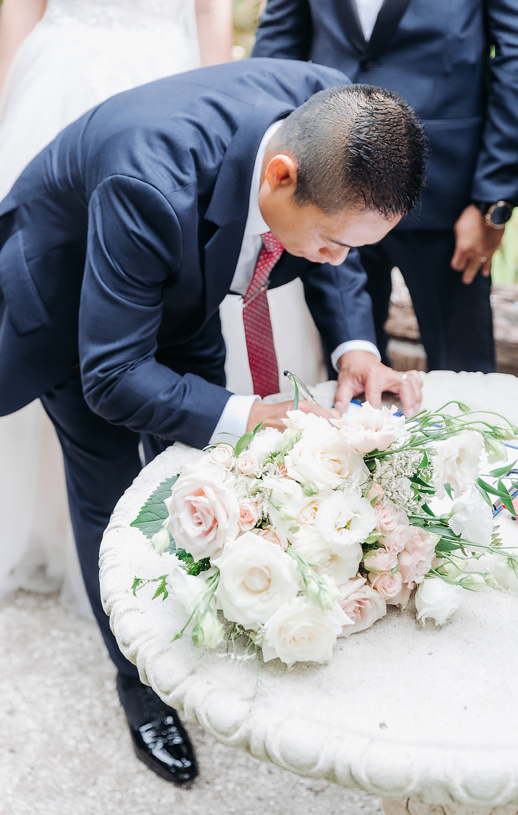 Wedding photographer in Tbilisi & Saint-Petersburg (Spb). Destination wedding photographer Peter Letu