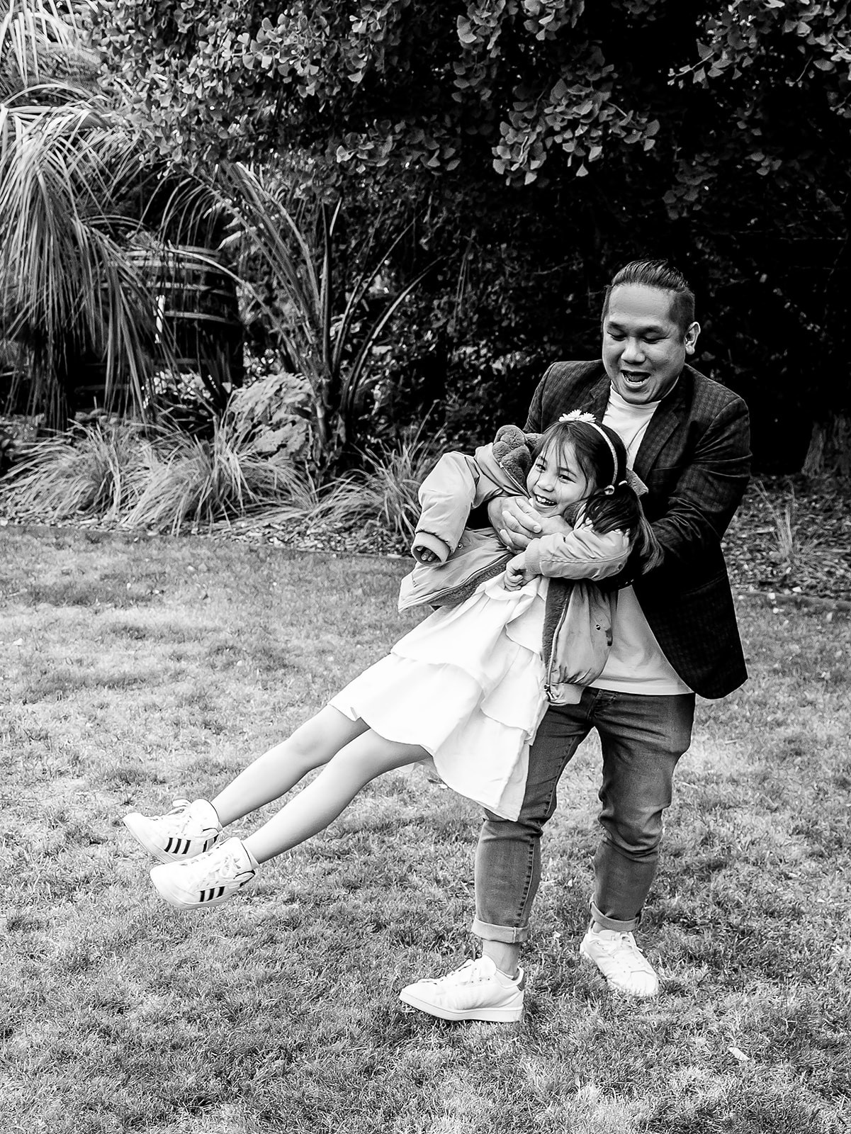 Wedding photographer in Tbilisi & Saint-Petersburg (Spb). Destination wedding photographer Peter Letu