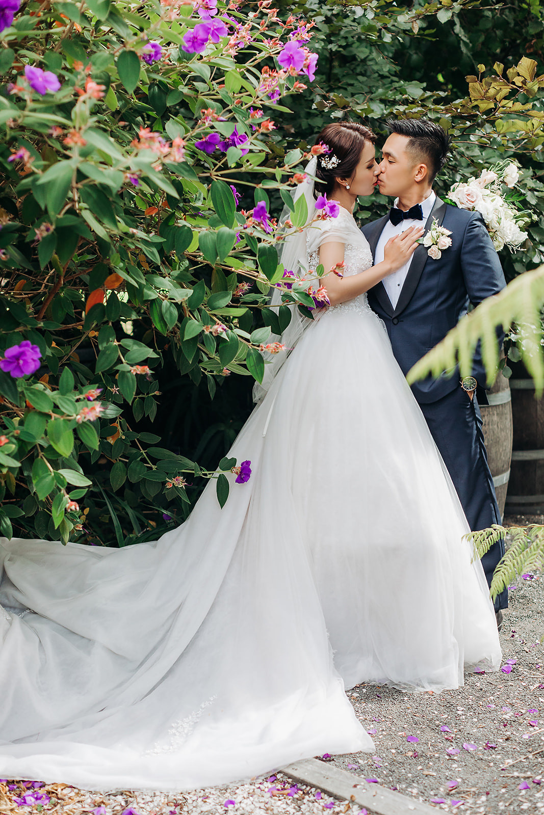 Wedding photographer in Tbilisi & Saint-Petersburg (Spb). Destination wedding photographer Peter Letu