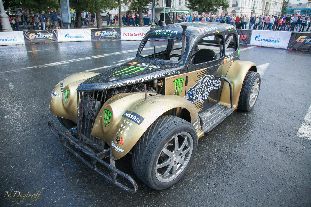 Nissan Nissmo Drive. Профессиональный фотограф Дугинов Николай | Екатеринбург