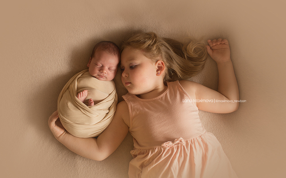 Детская фотосессия старшие и младшие дети. Фотограф новорождённых малышей и детский фотограф В Казани Лана Максим