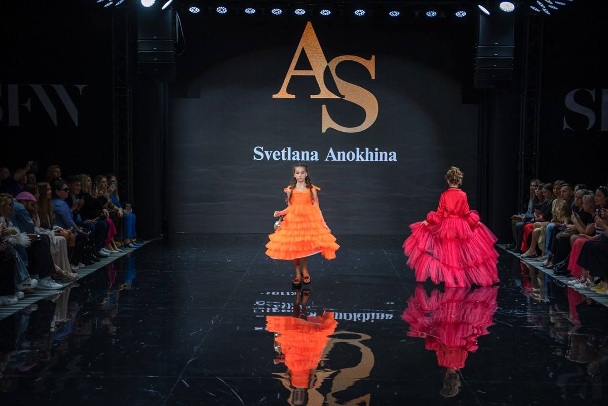 SochiFashionWeek2024 дизайнер Анохина Светлана. Семейный и коммерческий фотограф в Сочи Александр Бодунов