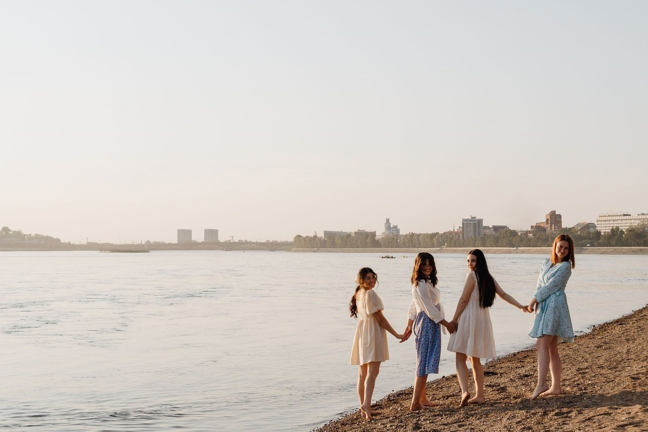 4 подруги. Борщевская Елизавета / фотограф Иркутск