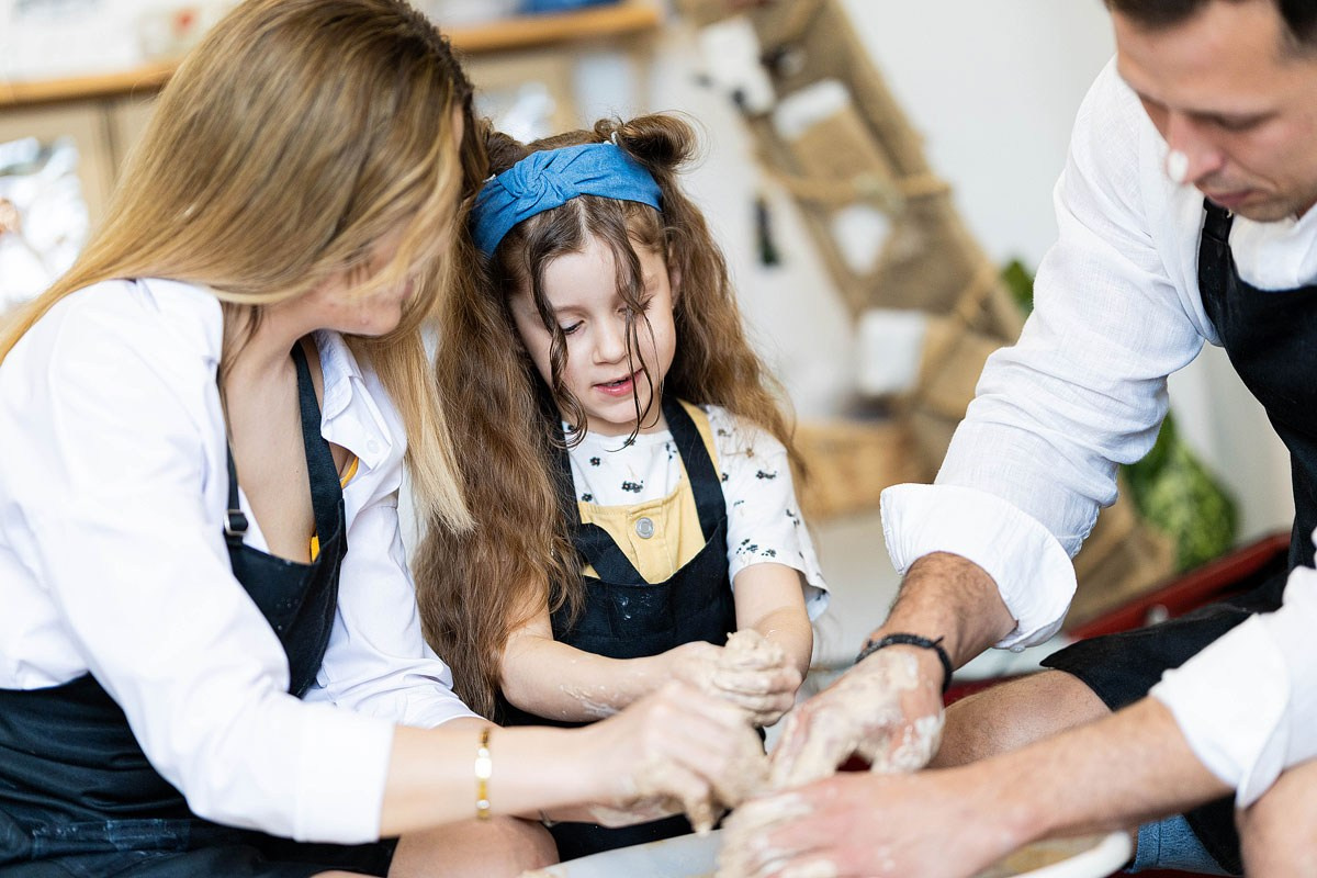 Семейные истории в гончарной мастерской. Детский и семейный фотограф Домодедово