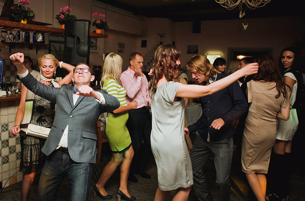 Свадебная прогулка Алекса и Даши. Фотограф крещение венчание в Петербурге! Помогает подобрать храм и посоветовал душевного батюшку в СПб