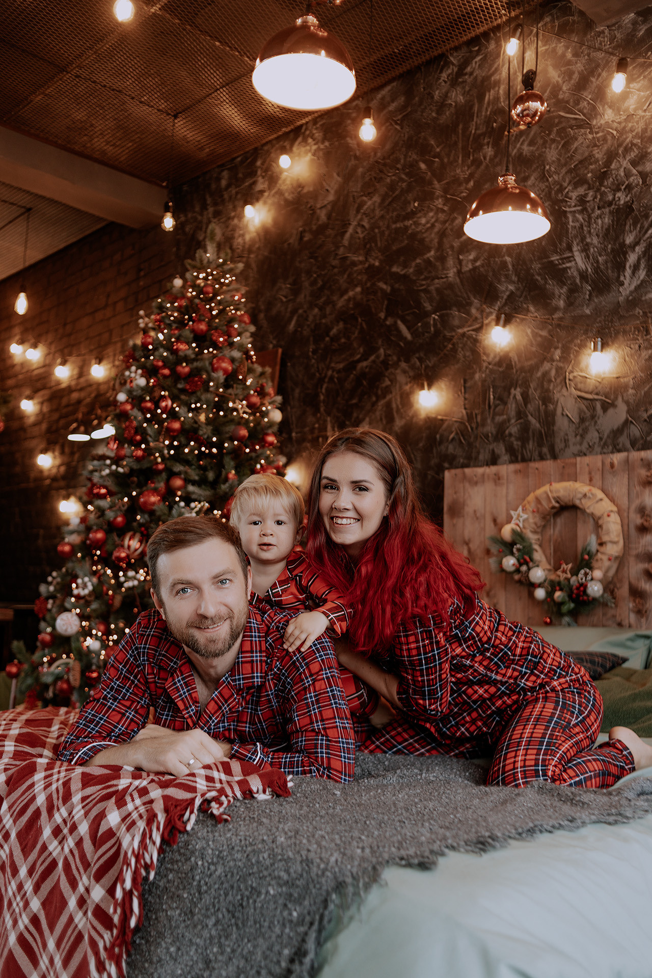 Новый год зал Urban. Семейный и детский фотограф в Санкт-Петербурге Авдошова Надежда