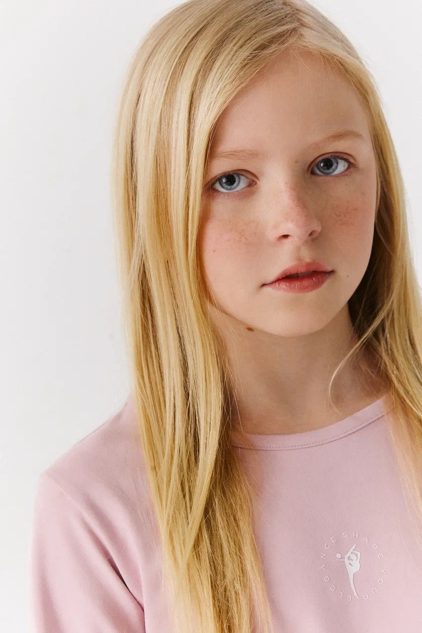 Шварц Аделина 9 ЛЕТ 140 СМ. Детское модельное агентство Musthave agency. База профессиональных моделей