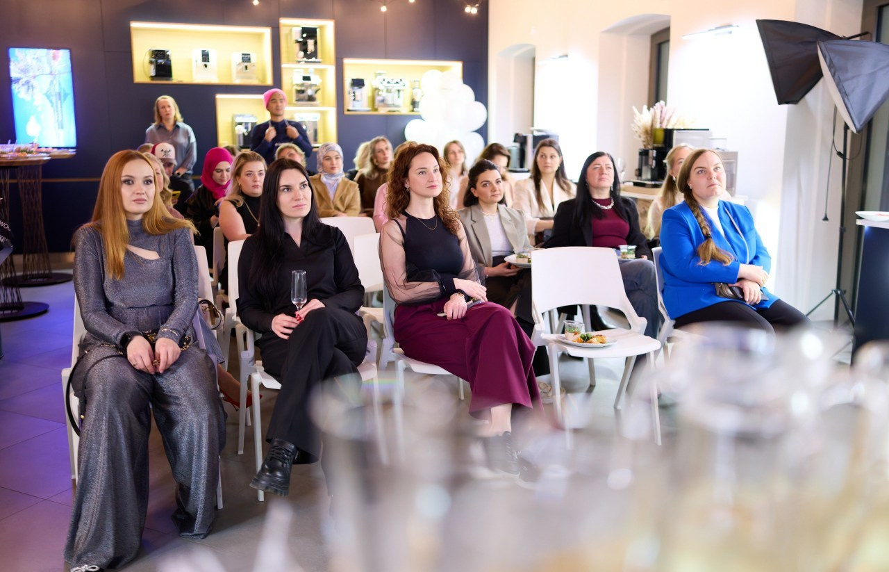 Отзывы. Яркий репортажный фотограф в Москве Лоскутов Глеб