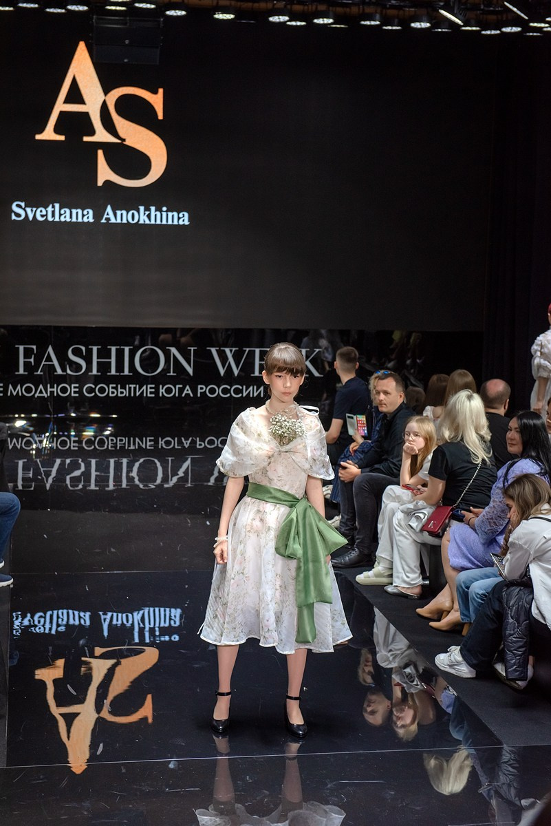 SochiFashionWeek2024 дизайнер Анохина. Семейный и коммерческий фотограф в Сочи Александр Бодунов