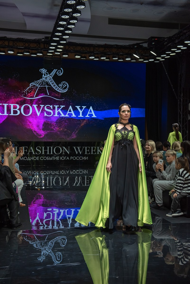 SochiFashionWeek2024 дизайнер Кибовская. Семейный и коммерческий фотограф в Сочи Александр Бодунов
