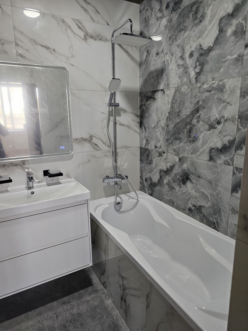 Ванная комната (ул. Аделя Кутуя д. 100). Ремонт санузла, туалета, ванной под ключ в Казани. Укладка плитки