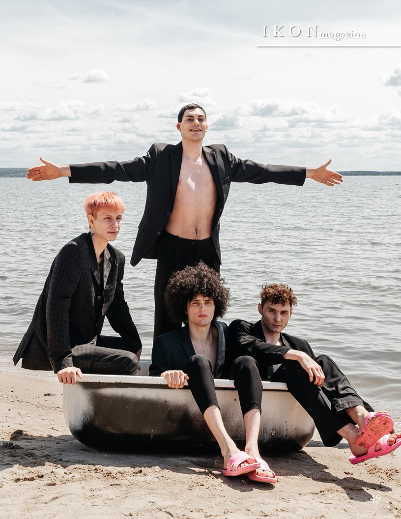 Фотосессия новосибирск, летняя фотосессия, фотосессия на природе, креативная фотосессия, фотограф новосибирск, фото Юлия Туманова,  креативный фотограф, организация фотосессии, фотосессия для мужчины, мужская фотосессия, фэшн фотосессия,  fashion фотосессия, креативная фотосессия для бренда одежды, стильная фотосессия, фото для журнала, журнальная фотосессия, фотоюлиятуманова, фото с ванной, фото с тапками, фото с розовыми тапками, стильные парни в костюмах и розовых тапках, парни модели, съёмка для журнала