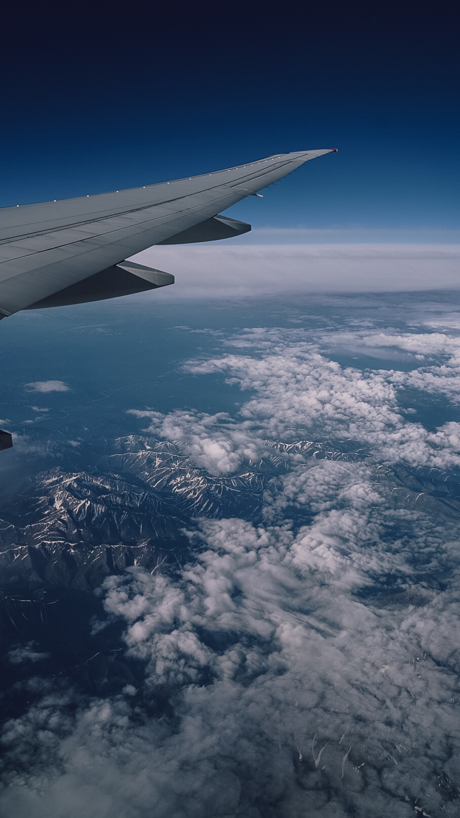 Северные Курилы 2022. Человек с фотокамерой