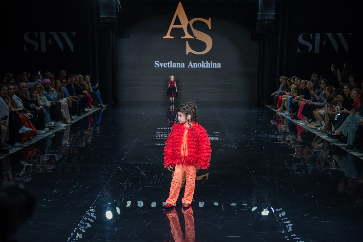 SochiFashionWeek2024 дизайнер Анохина Светлана. Семейный и коммерческий фотограф в Сочи Александр Бодунов