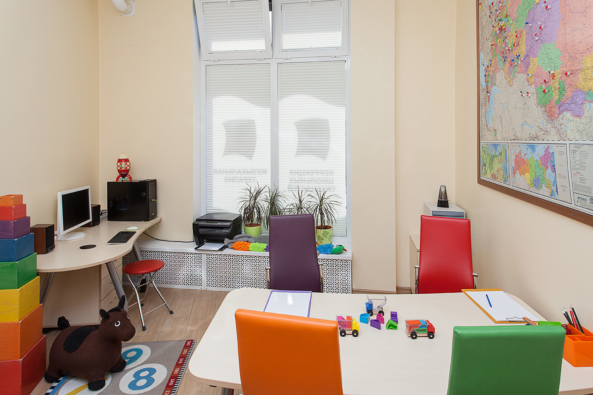 Рекламный фотограф в Санкт-Петербурге. Интерьерная фотосъемка детских мед. учреждений. Фотограф Сергей Пушкин. СПб. Фото для сайтов и полиграфии. Сотрудничество агенства. Фотосъемка детских центров, арт-пространств и коммерческих помещений. Photographer  in Saint-Petersburg, Russia.