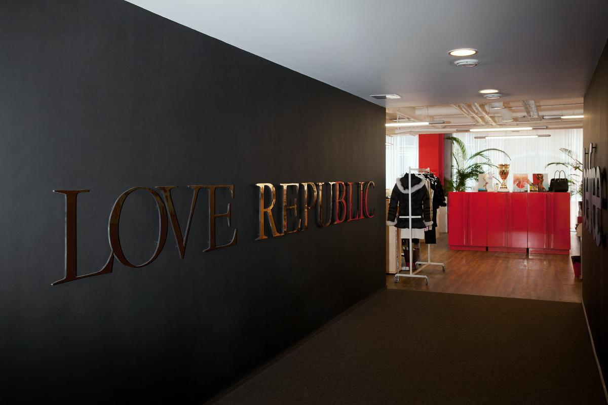 Рекламный фотограф в Санкт-Петербурге. Интерьерная фотосъемка коммерческих помещений. Фотограф Сергей Пушкин. СПб. Фото для сайтов и полиграфии. Сотрудничество агенства. Фотосъемка офисов, арт-пространств и коммерческих помещений. Photographer  in Saint-Petersburg, Russia.