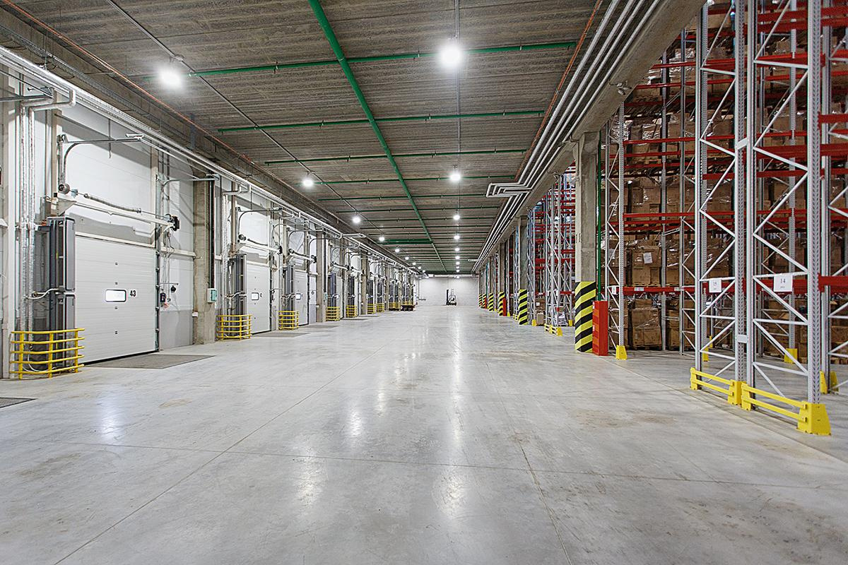 Рекламный фотограф в Санкт-Петербурге. Интерьерная фотосъемка складских помещений. Фотограф Сергей Пушкин. СПб. Фото для сайтов и полиграфии. Сотрудничество агенства. Фотосъемка ресторанов, арт-пространств и комерческих помещений. Photographer  in Saint-Petersburg, Russia.