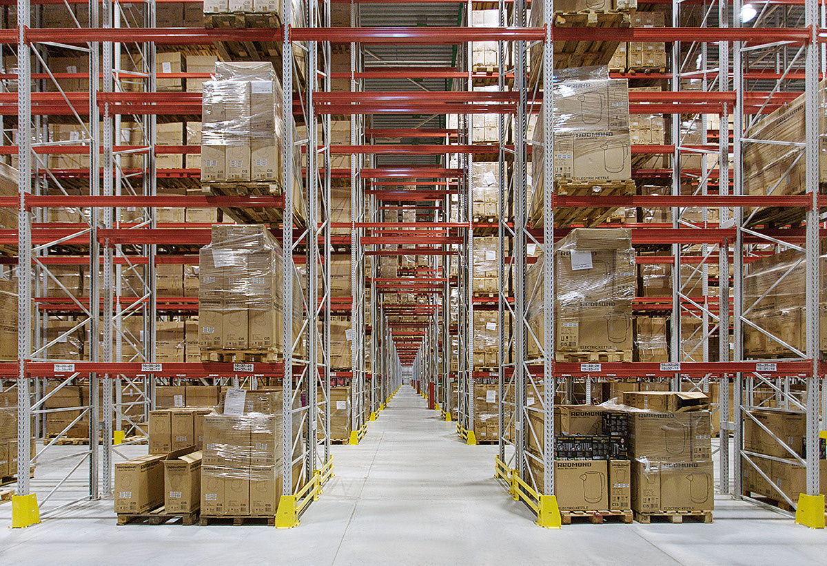 Рекламный фотограф в Санкт-Петербурге. Интерьерная фотосъемка складских помещений. Фотограф Сергей Пушкин. СПб. Фото для сайтов и полиграфии. Сотрудничество агенства. Фотосъемка ресторанов, арт-пространств и коммерческих помещений. Photographer  in Saint-Petersburg, Russia.