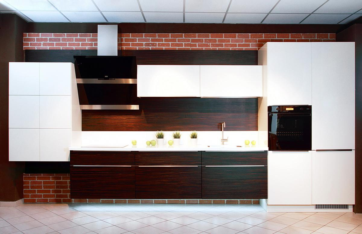 Рекламный фотограф в Санкт-Петербурге. Интерьерная фотосъемка кухонь и торговых стендов. Фотограф Сергей Пушкин. СПб. Фото для сайтов и полиграфии. Сотрудничество агенства. Фотосъемка ресторанов, арт-пространств и частных помещений. Photographer  in Saint-Petersburg, Russia.