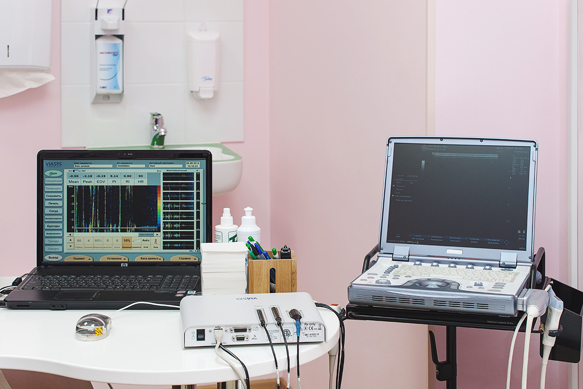 Рекламный фотограф в Санкт-Петербурге. Интерьерная фотосъемка медицинских центров. Фотограф Сергей Пушкин. СПб. Фото для сайтов и полиграфии. Сотрудничество агенства. Фотосъемка ресторанов, арт-пространств и частных помещений. Photographer  in Saint-Petersburg, Russia.